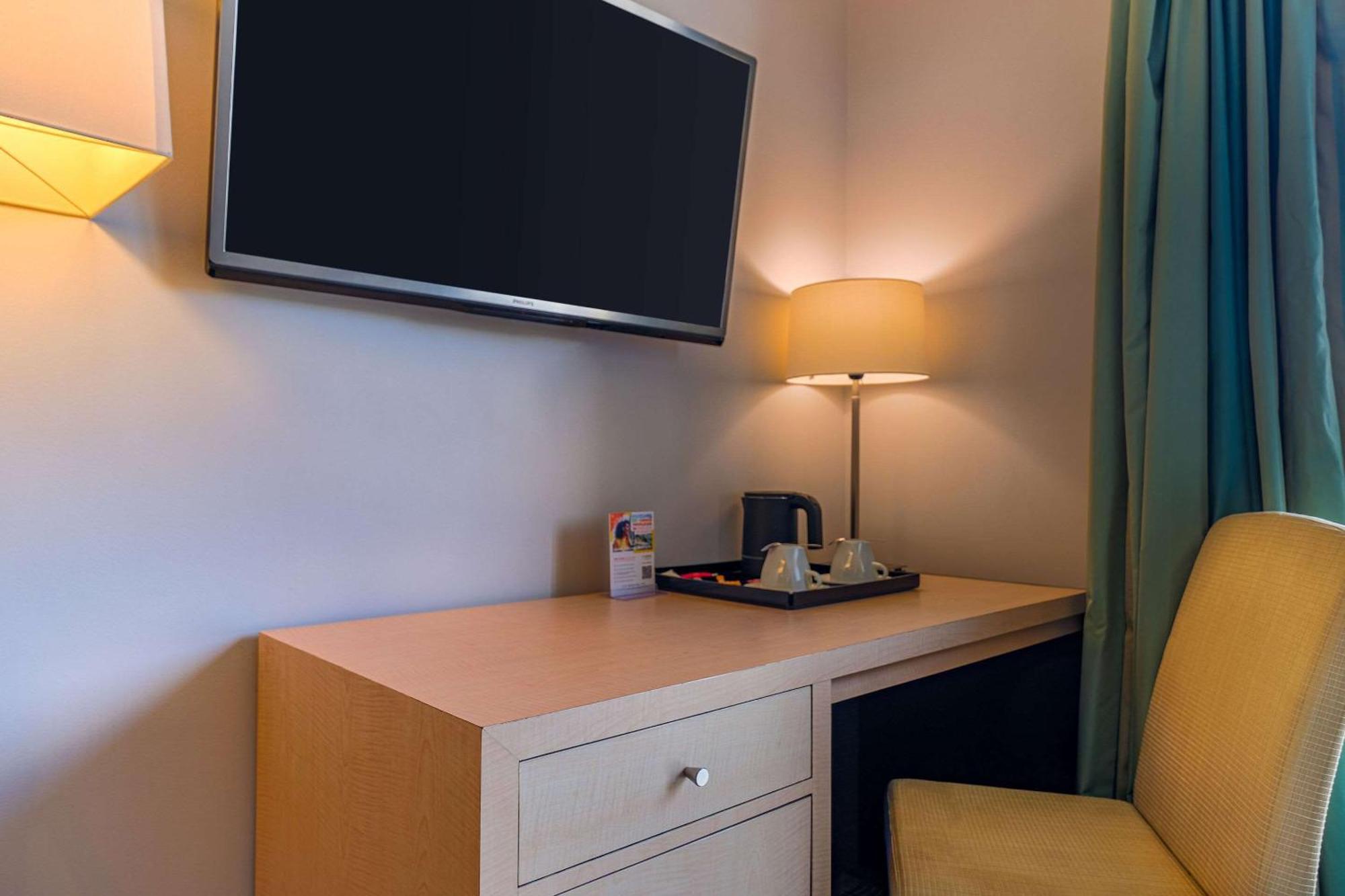 Zenitude Hotel La Valadiere, Ascend Hotel Collection Juvignac Zewnętrze zdjęcie